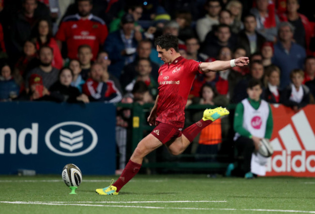 Joey Carbery kicks a conversion