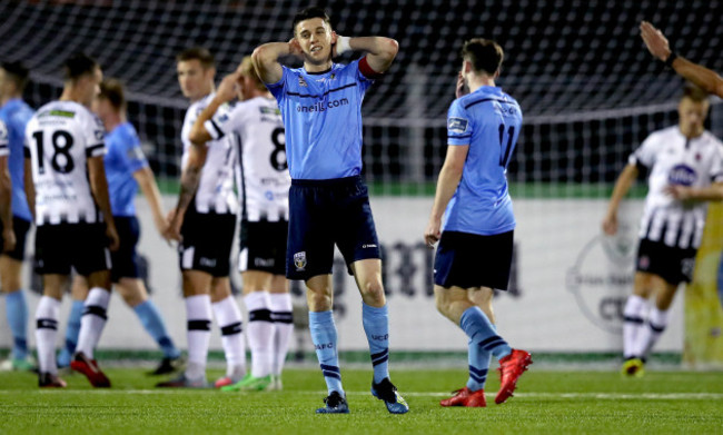 Gary O'Neill reacts to a missed chance