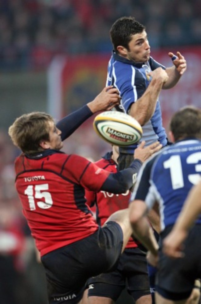 Rob Kearney drops the ball