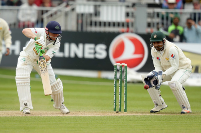 Niall O'Brien with Sarfraz Ahmed