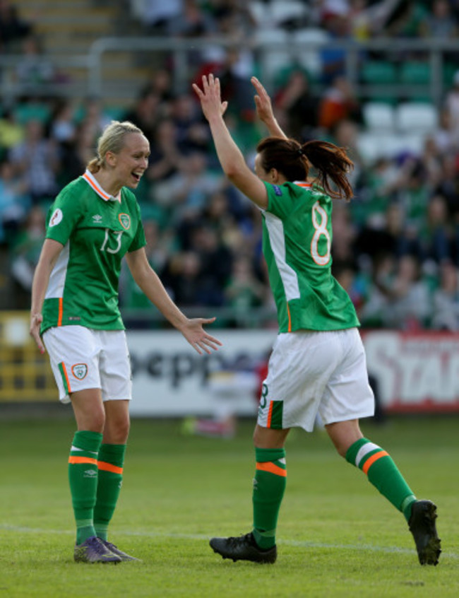 Stephanie Roche celebrates with Aine O'Gorman