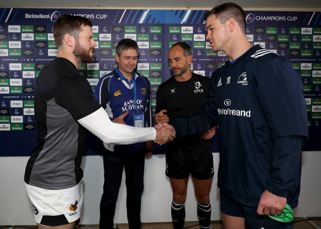 Elliot Daly, Jonathan Sexton and Romain Poite with Colin McCullagh at the coin toss 12/10/2018
