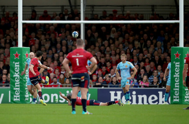 Joey Carbery kicks at goal