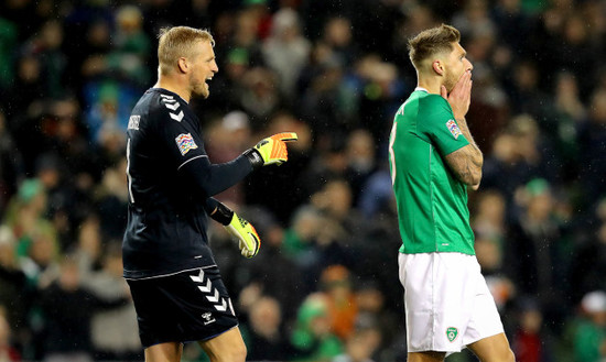 Jeff Hendrick and Kasper Schmeichel