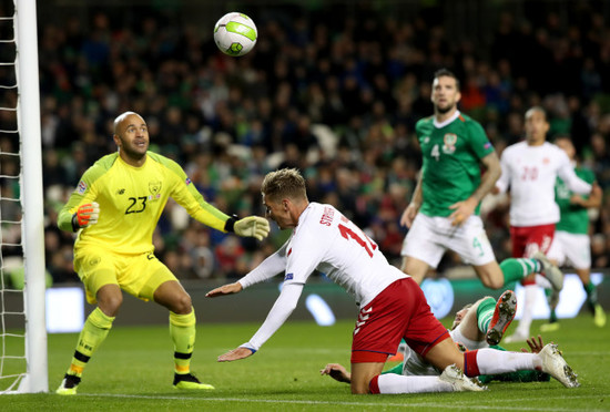 Darren Randolph and Matthew Doherty with Jens Stryger Larsen