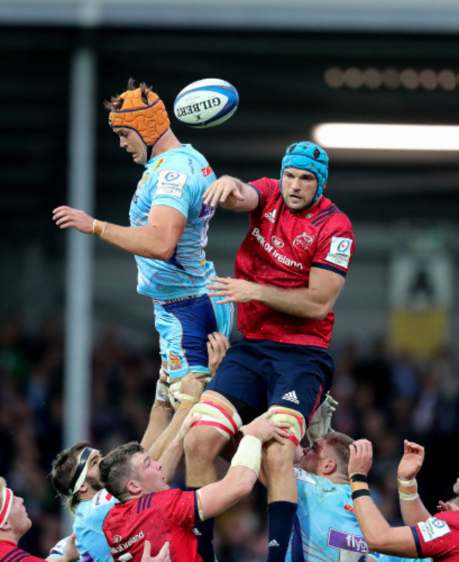 Tadhg Beirne wins a lineout from Ollie Atkins