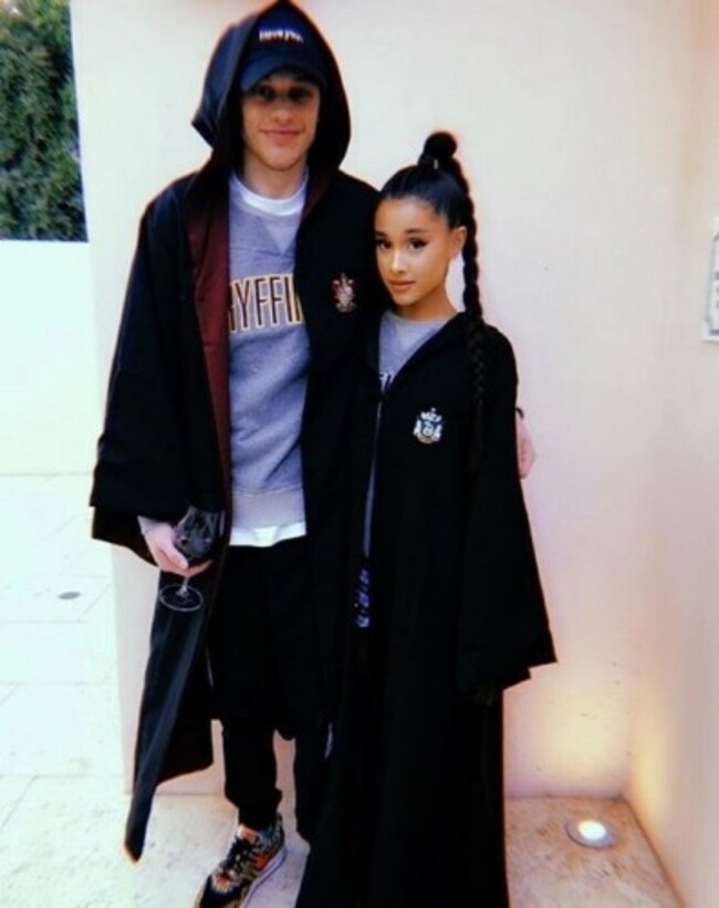 Ariana-Grande-and-Pete-Davidson (1)