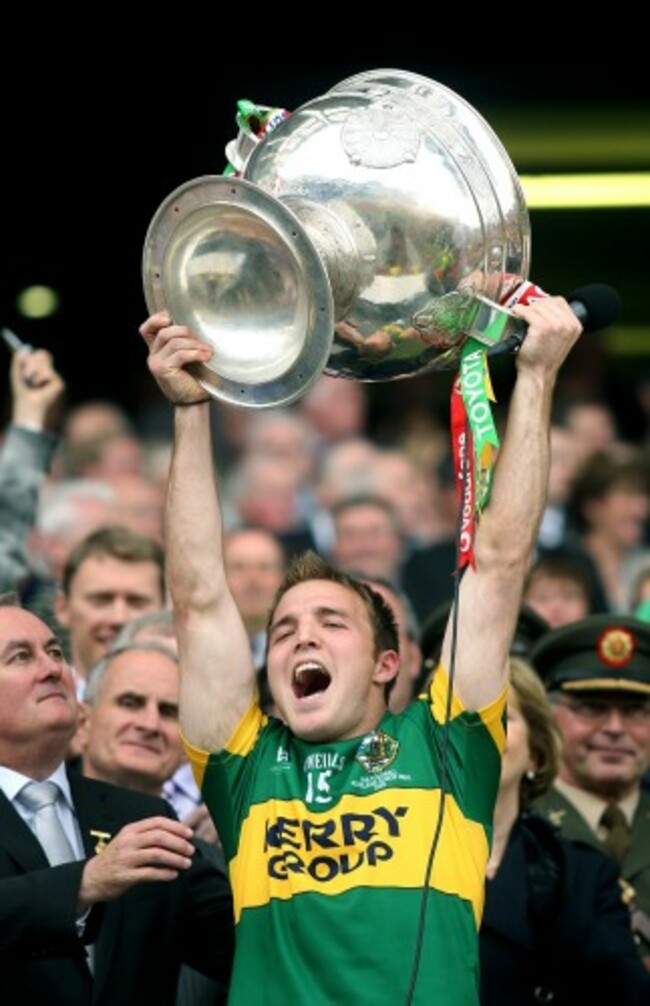 Darran O'Sullivan lifts the Sam Maguire