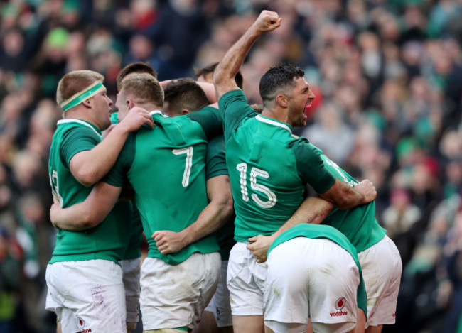 Rob Kearney celebrates Jacob Stockdale's second try