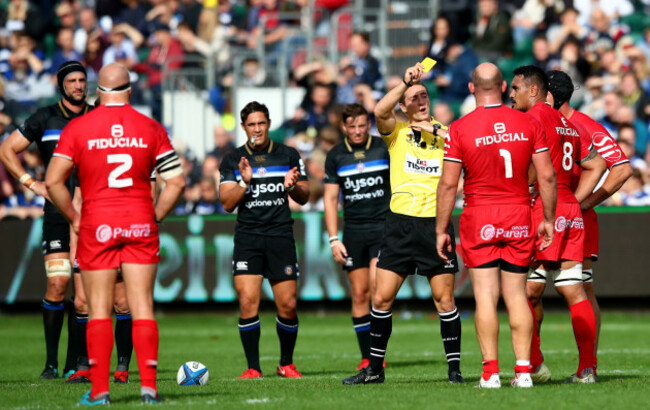 Jerome Kaino yellow carded by referee Andrew Brace