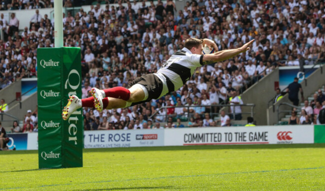 Barbarians Chris Ashton scores a try