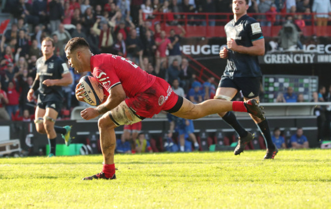 Sofiane Guitoune scores his sides second try
