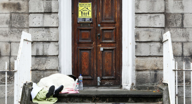 4972 Person Sleeping Rough_90552031