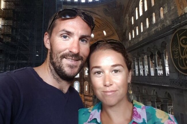 33596440_1539860240422778_r