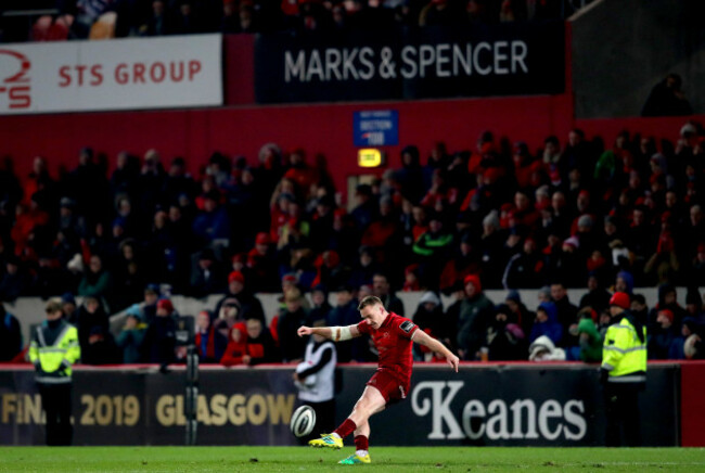 Rory Scannell kicks the winning penalty