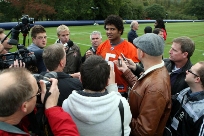 American Football - International Series - Tampa Bay Buccaneers v Chicago Bears - Tampa Bay Buccaneers Training Session - Pennyhill Park