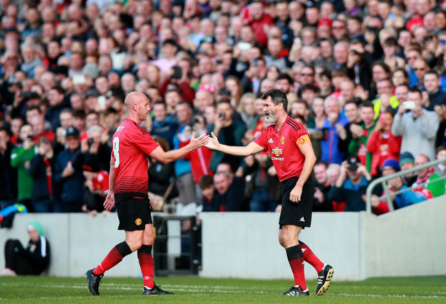 Nicky Butt with Roy Keane