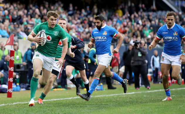 Garry Ringrose scores Ireland's seventh try