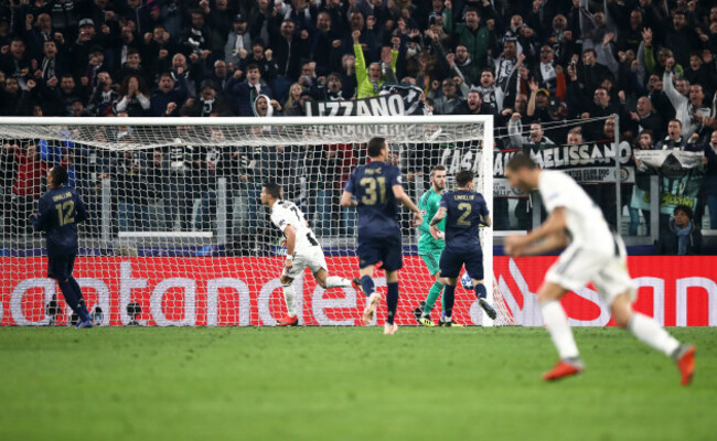 Juventus v Manchester United - UEFA Champions League - Group H - Juventus Stadium