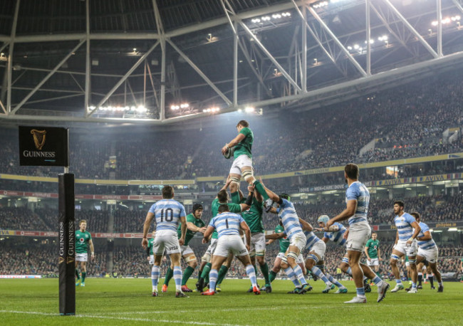 Iain Henderson wins a line out