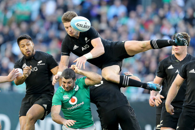 Rob Kearney with Beauden Barrett and Kieran Read