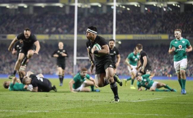 New Zealand All Blacks Malakai Fekitoa runs in for a try