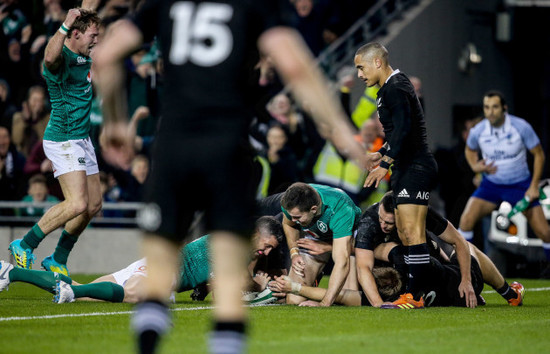 Rob Kearney scores a try that was later disallowed after going to the TMO