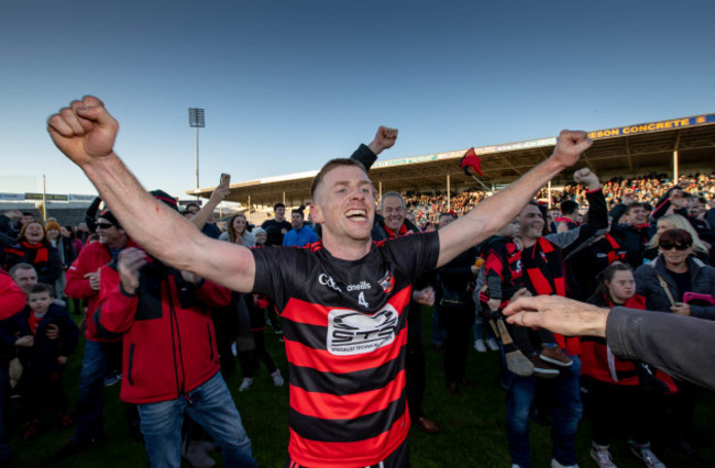 Ian Kenny celebrates winning