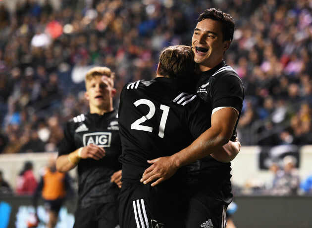 Brad Weber celebrates his try with James Lowe