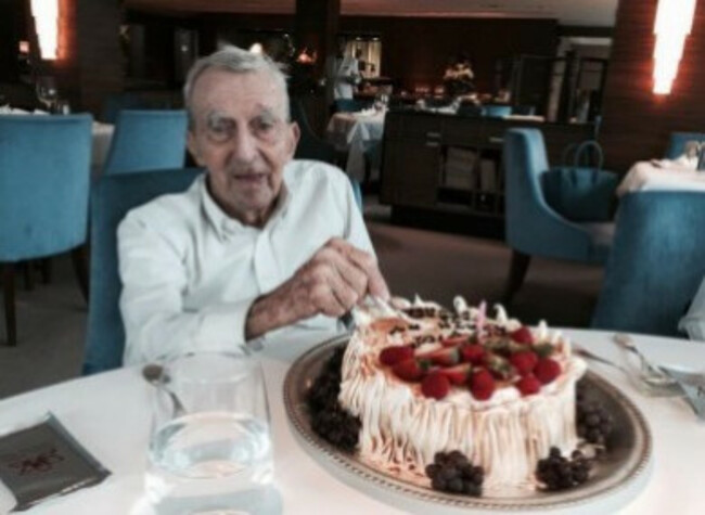 joseph-mallin-birthday-hong-kong-390x285-390x285-2-390x285