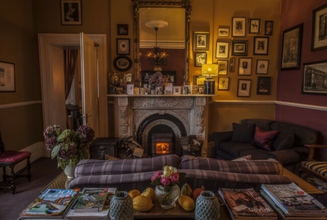 The Mustard Seed, Sitting Room