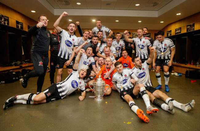 Dundalk celebrate winning The Irish Daily Mail FAI Cup