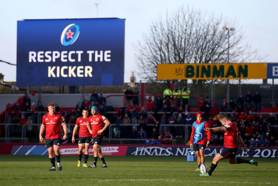 JJ Hanrahan kicks a penalty