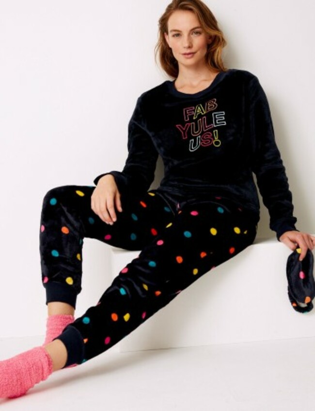 marks-spencer-Navy-Mix-Fleece-Printed-Long-Sleeve-Pyjama-Set