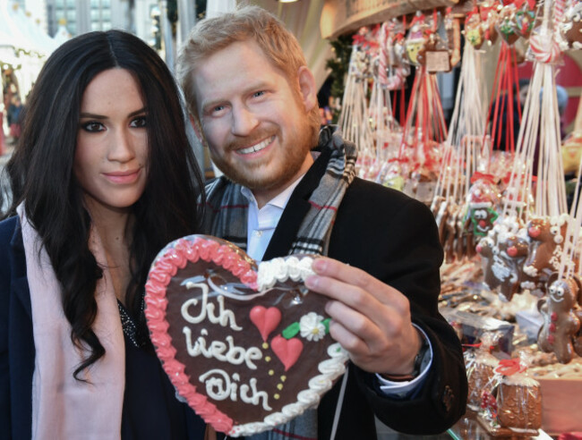 Life figures of Harry and Meghan in Berlin