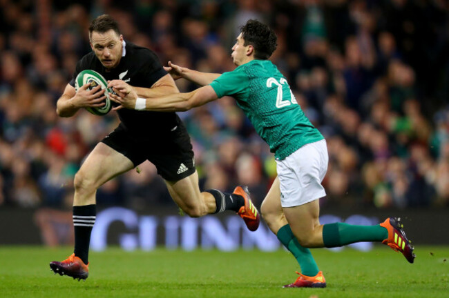 Ben Smith tackled by Joey Carbery