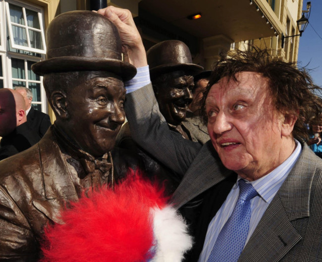 Laurel and Hardy statue unveiled