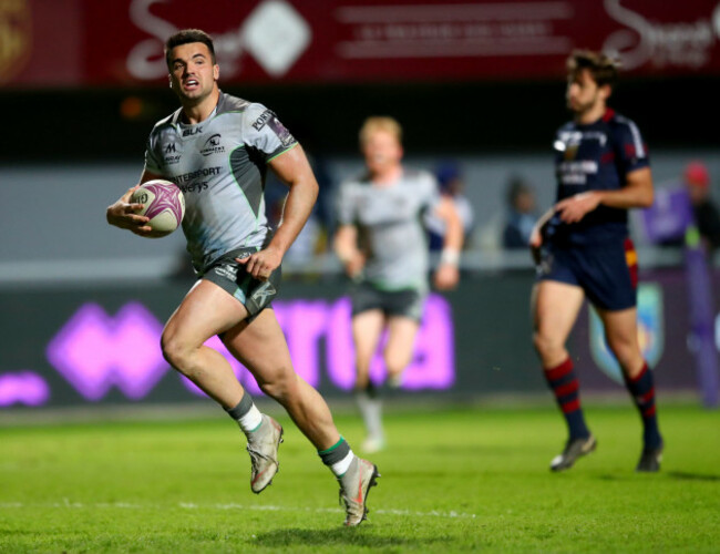 Cian Kelleher scores his side's fifth try