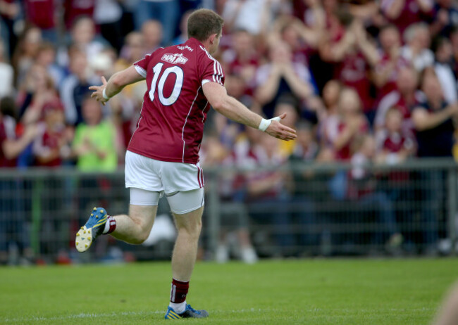 Gary Sice scores the second Galway goal