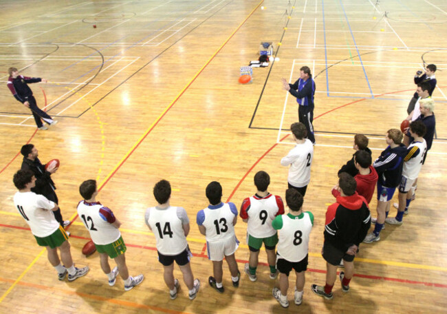 Ricky Nixon speaks with players before today's trials