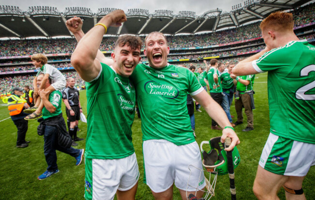 Shane Dowling celebrates with Aaron Gillane