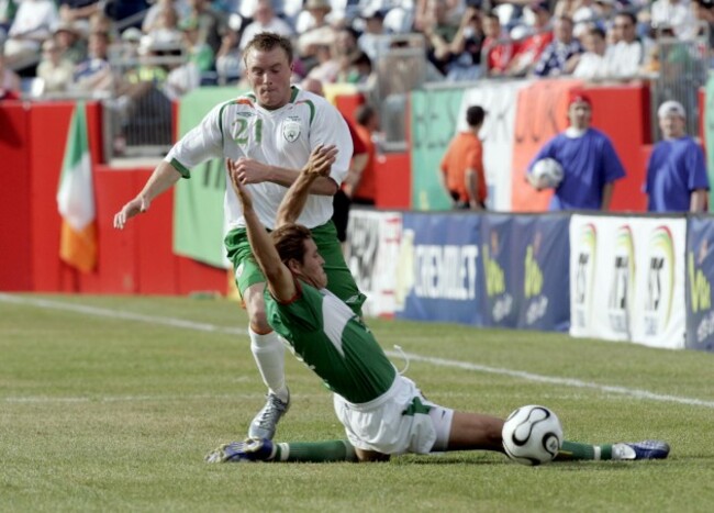 Alan O'Brien of Ireland with Miguel Hoyos of Bolivia