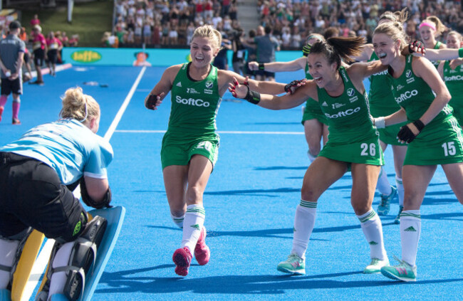 The Ireland team celebrate with Ayeisha McFerran