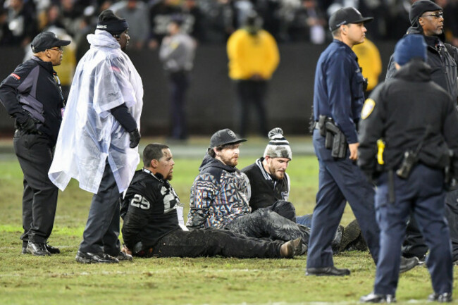 NFL 2018: Broncos vs Raiders DEC 24