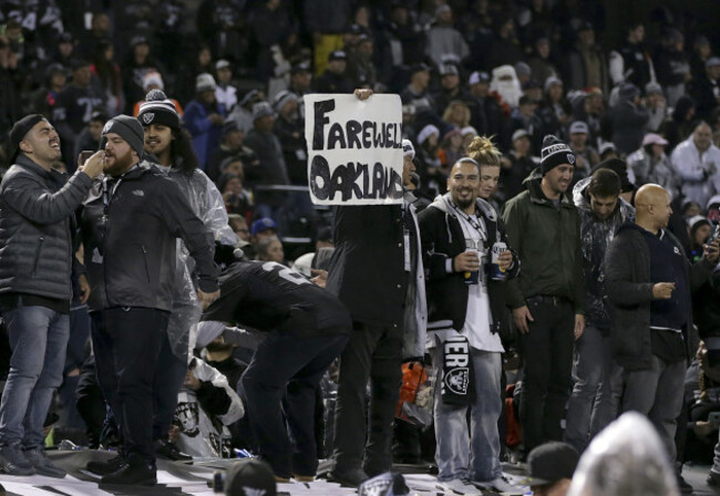 Broncos Raiders Football
