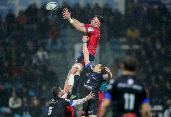 Billy Holland wins a lineout