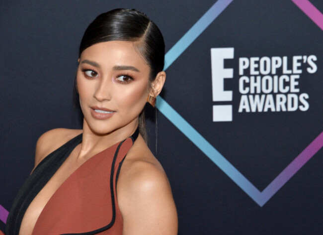 2018 E! People's Choice Awards - Arrivals