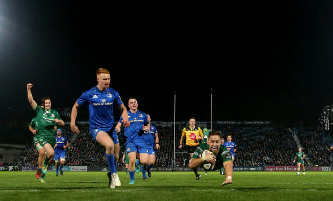 Caolin Blade scores his sides fourth try