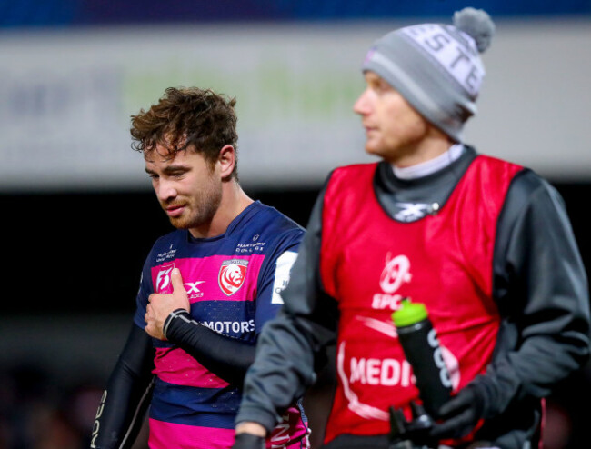 Danny Cipriani goes off injured