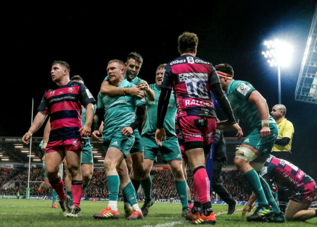 Keith Earls celebrates scoring with Conor Murray